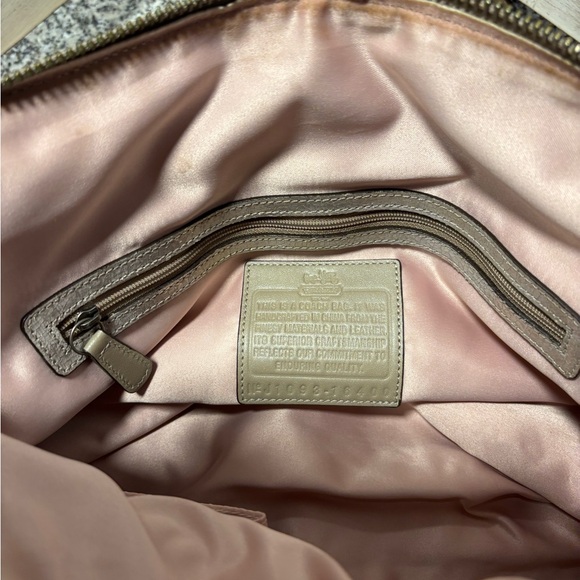 Rare Coach Ella Rose Petal Metallic Shoulder Bag with Dust Bag Pre-Owned - Picture 12 of 16